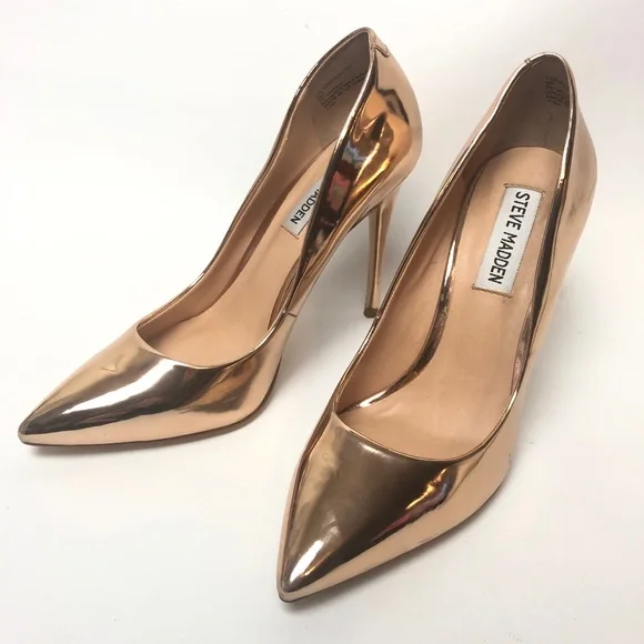 Steve whistle Madden Rose gold pumps